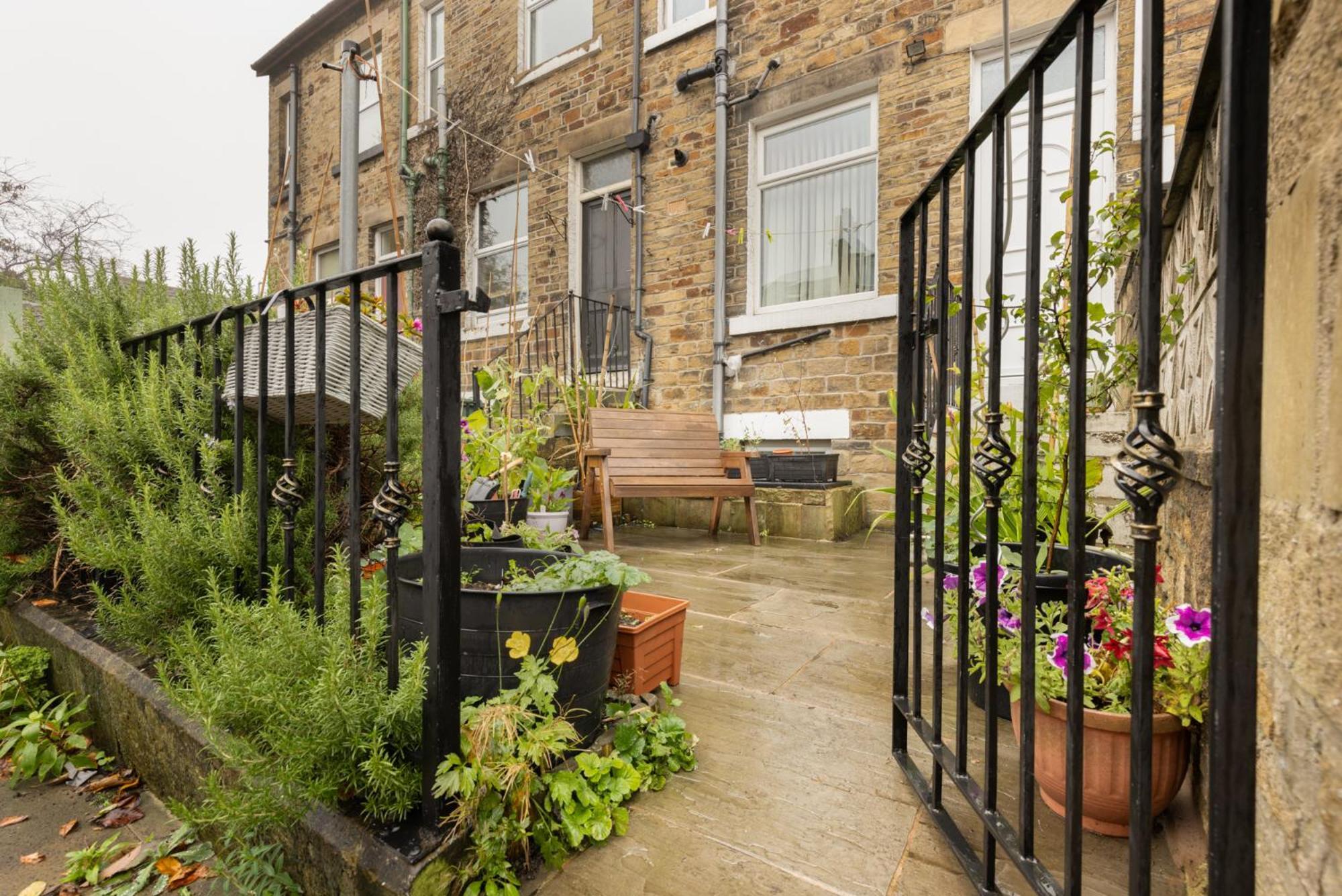 Cosy With Arty Vibe Homestay