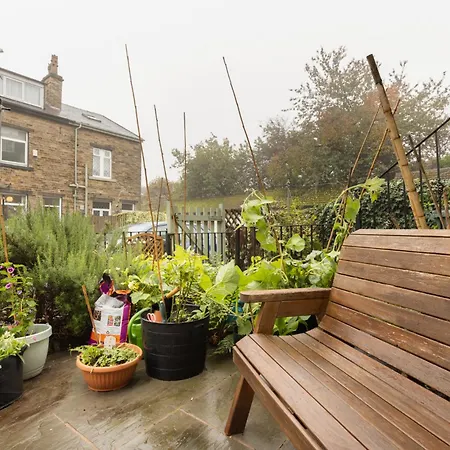 Cosy Home With Arty Vibe Saltaire Exterior photo